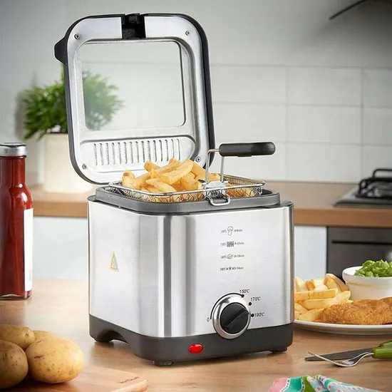 Efficient Deep Fryer Featuring 1.5L Oil Capacity for Family Dinners and Snacks
