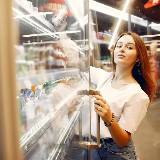 Commercial Vertical Glass Door Display Refrigerator Mini Fridge Restaurant Refrigeration Equipment 